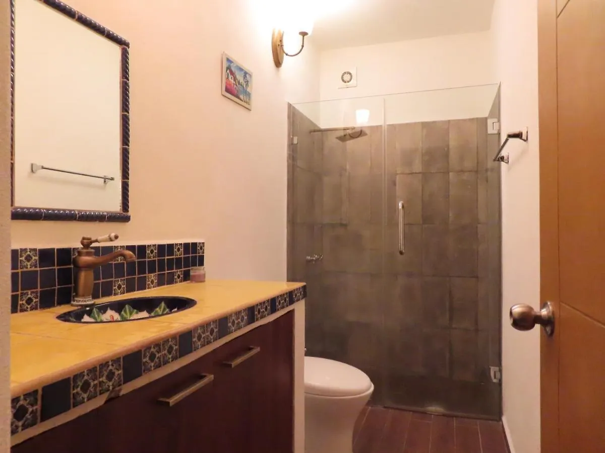 Villa Palmier -Quiet Cosy Air Conditioned Terrace بويرتو فالارتا