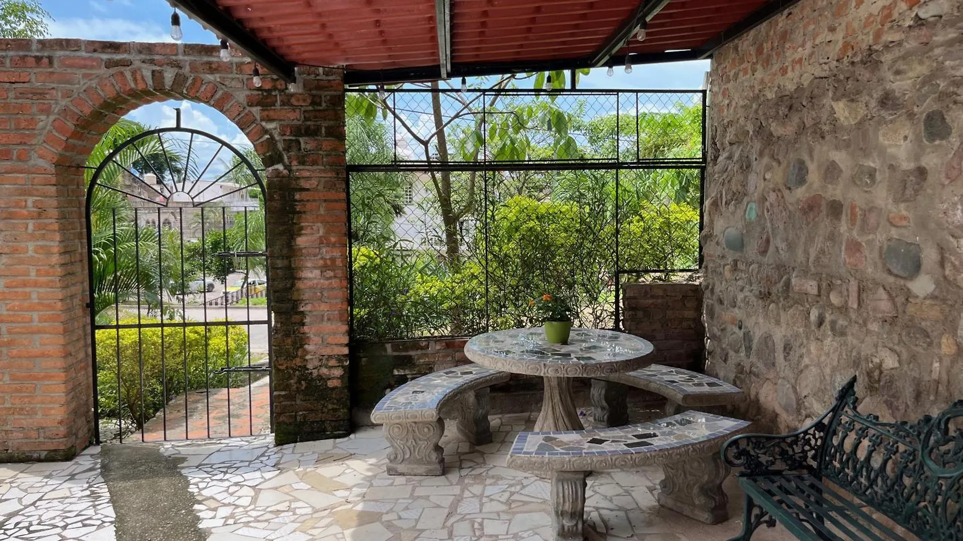 Villa Palmier -Quiet Cosy Air Conditioned Terrace بويرتو فالارتا