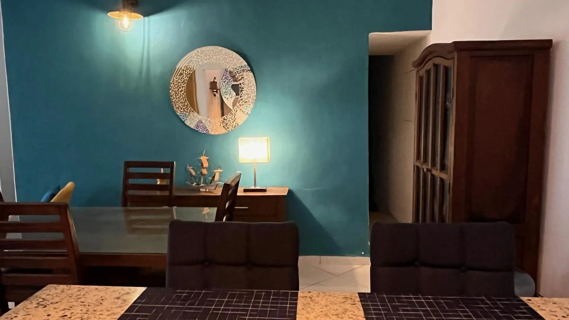 Villa Palmier -Quiet Cosy Air Conditioned Terrace بويرتو فالارتا